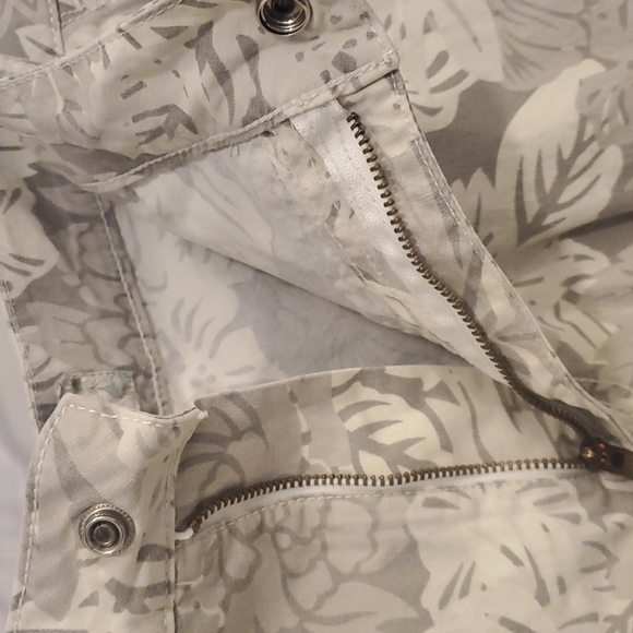 Kikit Jeans skorts size 14 floral tropical print - Picture 3 of 10